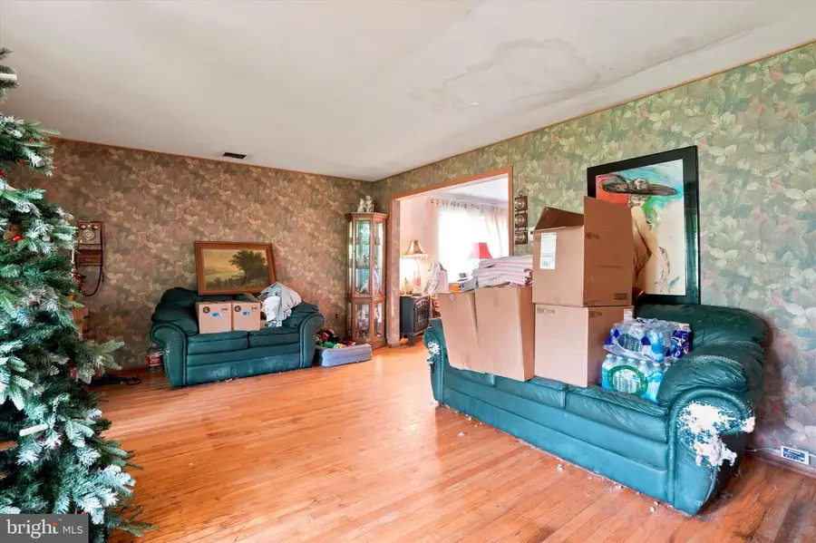 506 Holly Knoll Dr, Southampton, PA 18966 - #2