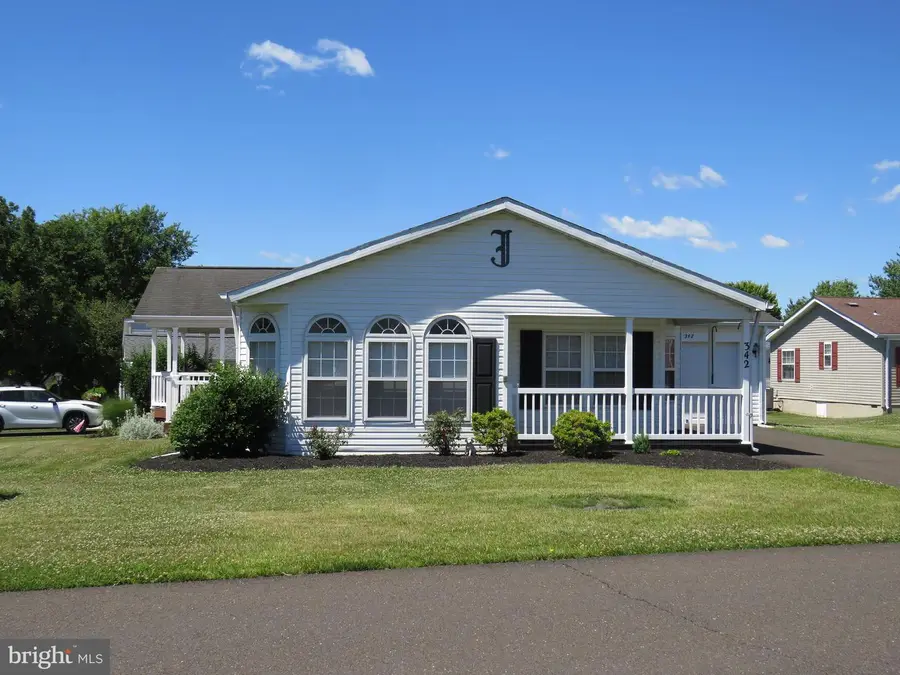 342 Spring Meadow Cir, New Hope, PA 18938 - #2