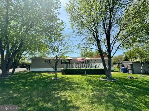409 Reagan Dr, FAIRLESS HILLS, PA 19030