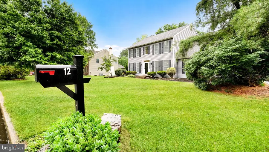 12 Tracy Dr, Doylestown, PA 18901 - #2