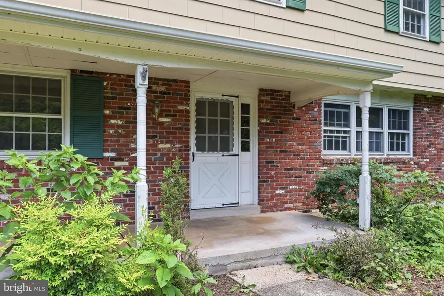 290 Cherry Blossom Dr, Holland, PA 18966 - #2