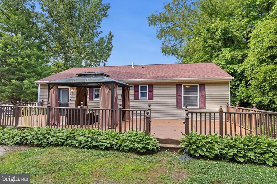 664 Walnut Ave, Feasterville Trevose, PA 19053 - #2