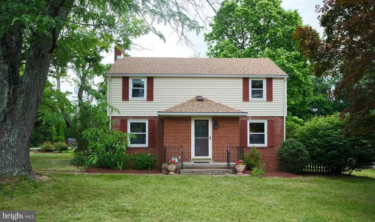 451 N Main St, Chalfont, PA 18914 - #1