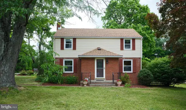 451 N Main St, CHALFONT, PA 18914