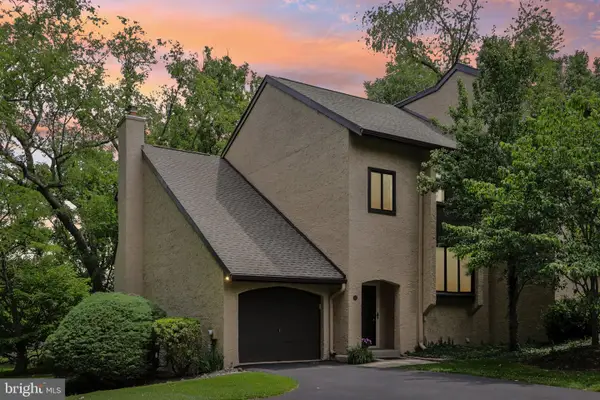 67 Golf Club Dr, LANGHORNE, PA 19047