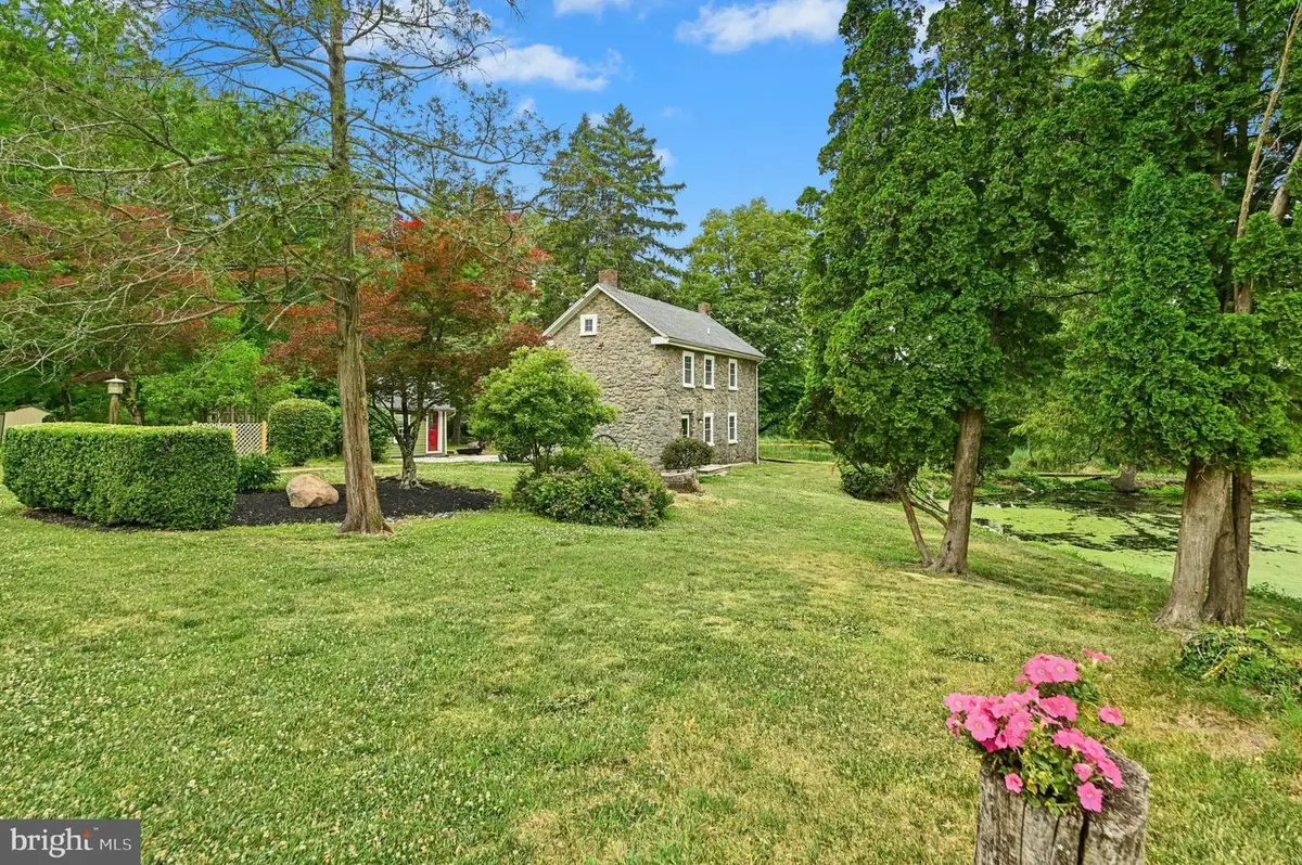 967 State Rd, Coopersburg, PA 18036 - #1