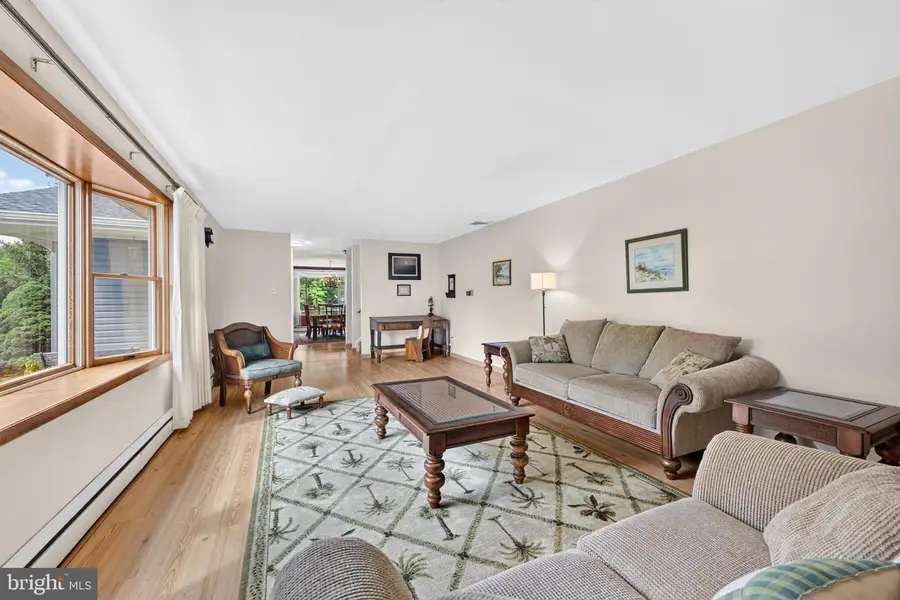 1104 Gloria Ln, Yardley, PA 19067 - #3