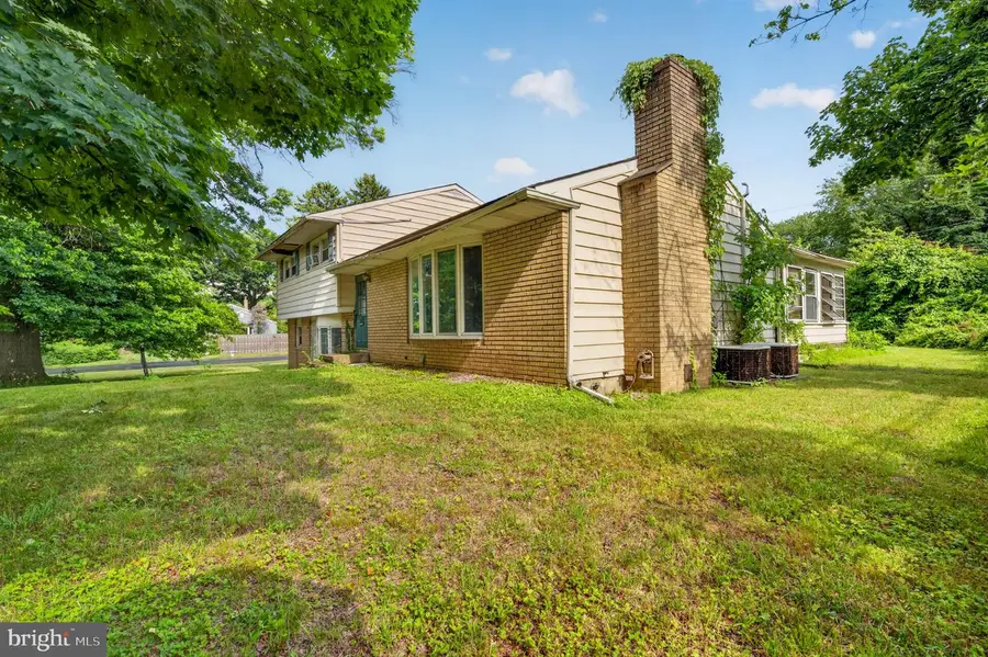 933 Big Oak Rd, Yardley, PA 19067 - #3