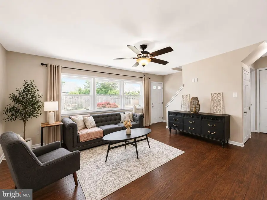 32 Great Oak Rd, Levittown, PA 19057 - #2