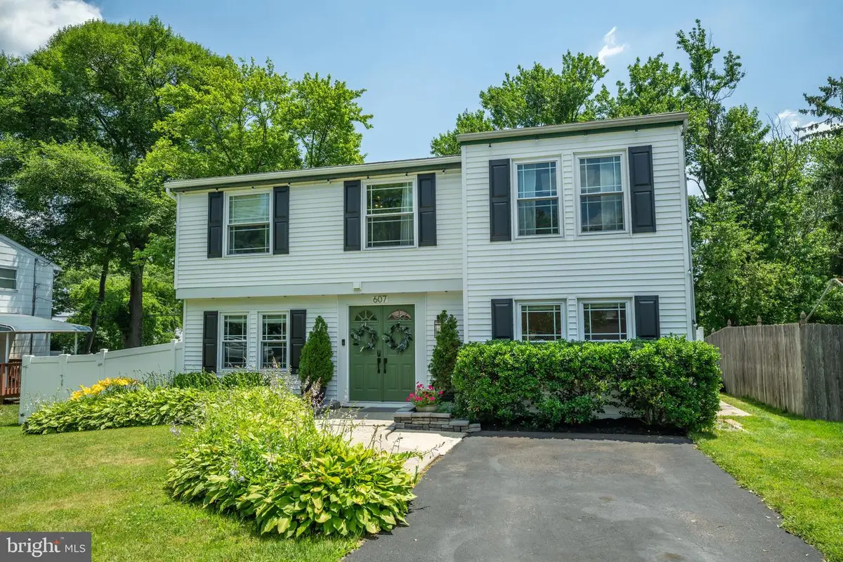 607 Prospect Ave, Morrisville, PA 19067 - #1