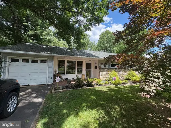 1041 Jeffrey Dr, SOUTHAMPTON, PA 18966