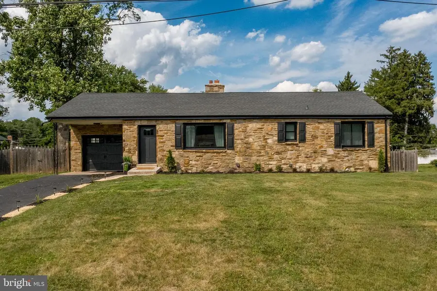 123 Holly Rd, Southampton, PA 18966 - #2