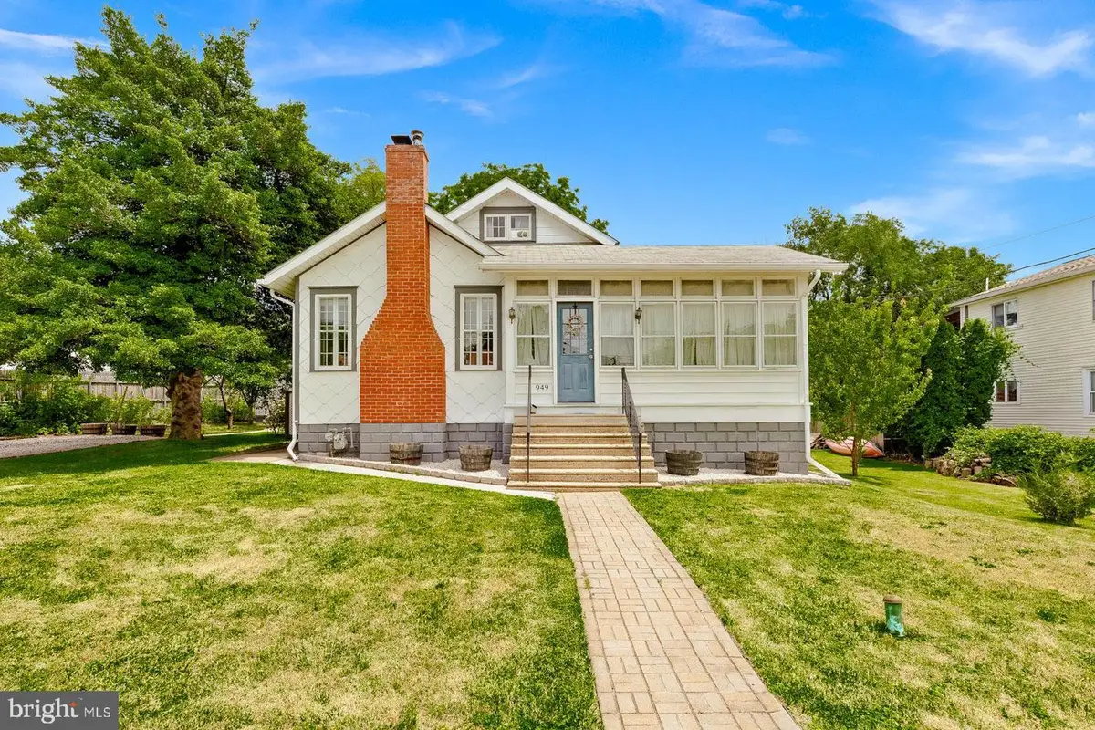 949 Edgewood Ave, Bensalem, PA 19020 - #1