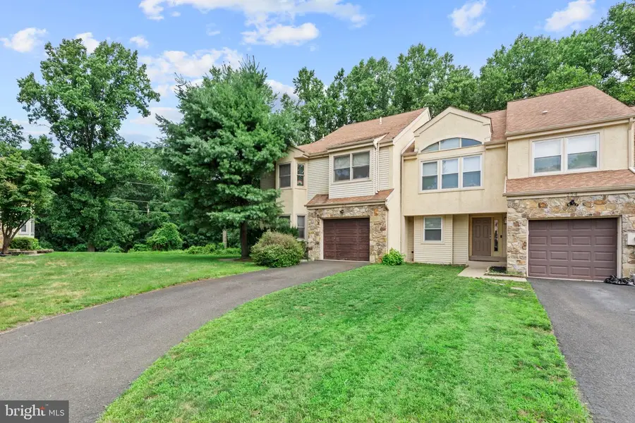 256 Sycamore Cir, Feasterville Trevose, PA 19053 - #2