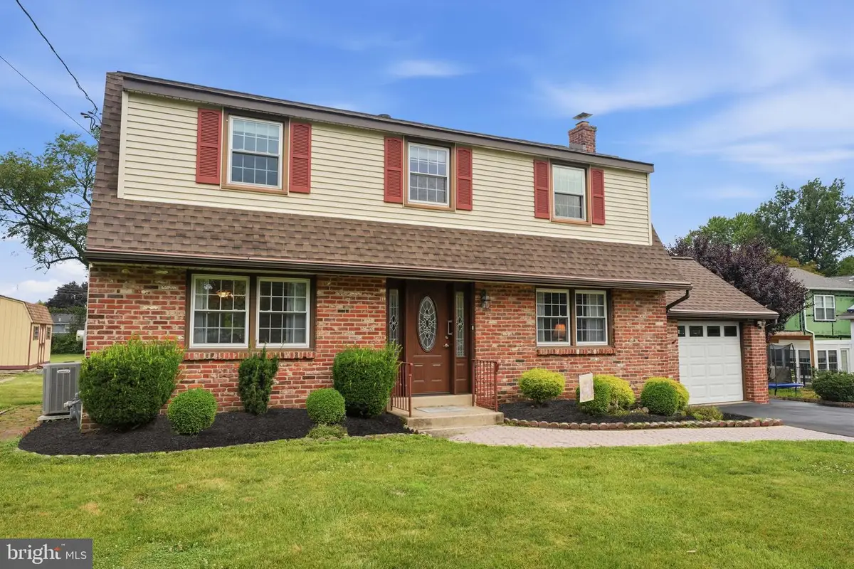 1118 Roberts, Feasterville Trevose, PA 19053 - #1