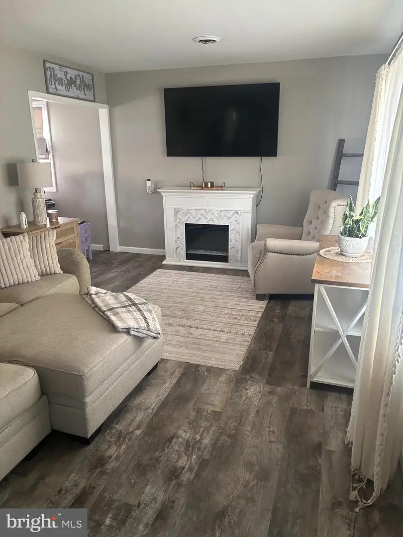 3813 Morrow Dr, Bensalem, PA 19020 - #2