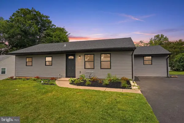 349 Andover Rd, FAIRLESS HILLS, PA 19030