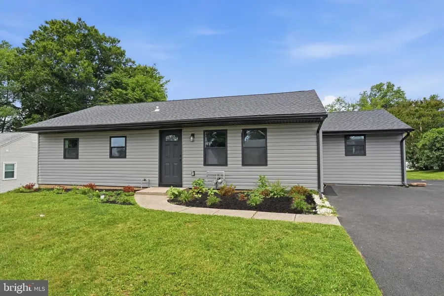349 Andover Rd, Fairless Hills, PA 19030 - #2