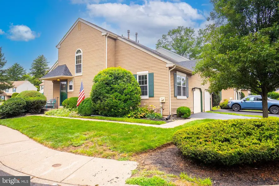 662 Tomlinson Ln, Yardley, PA 19067 - #2