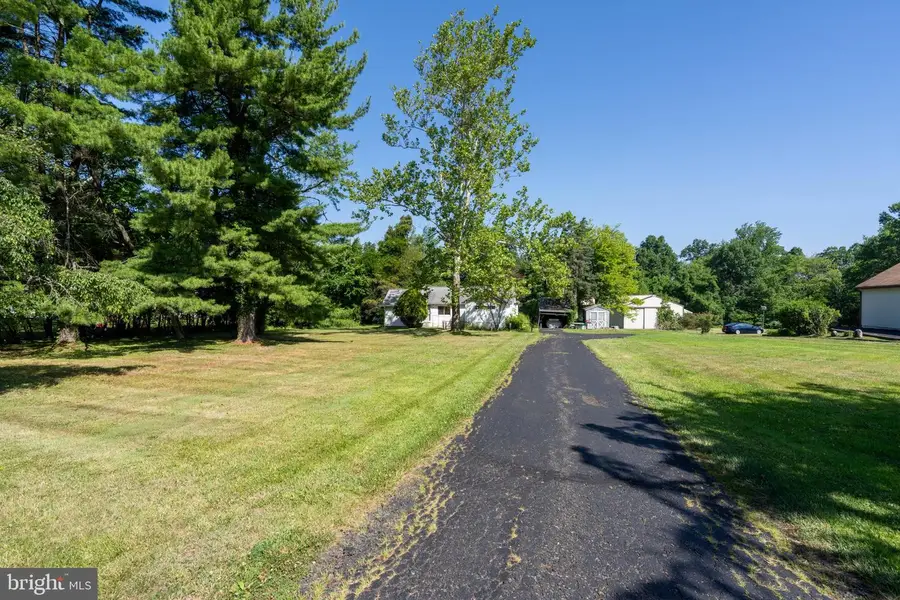 2561 Pickertown Rd, Warrington, PA 18976 - #3