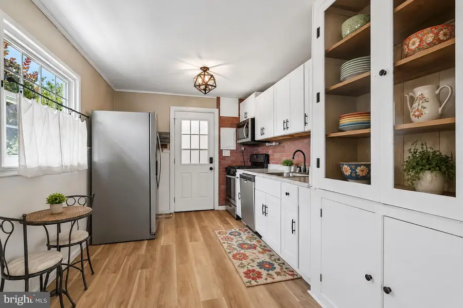 586 Doloro Dr, Morrisville, PA 19067 - #3