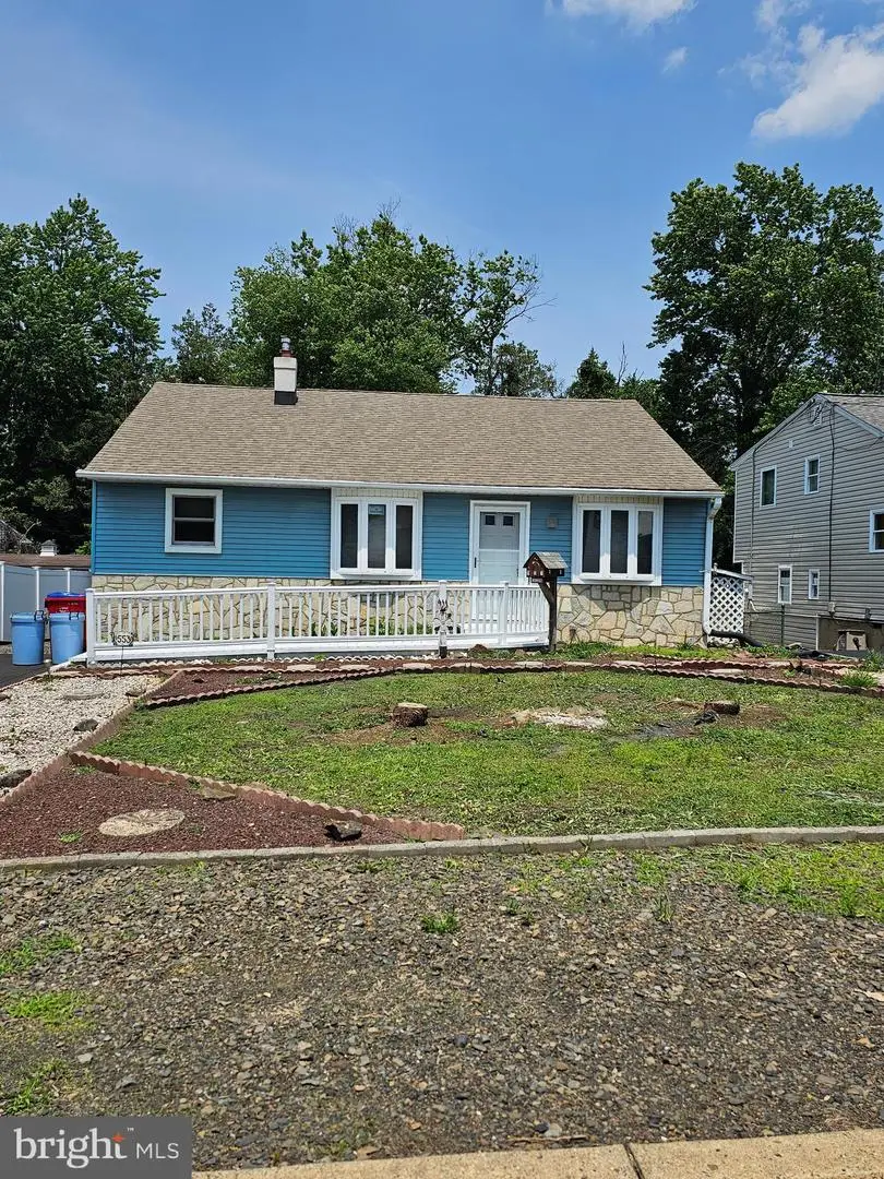 553 8th Ave, Warminster, PA 18974 - #2