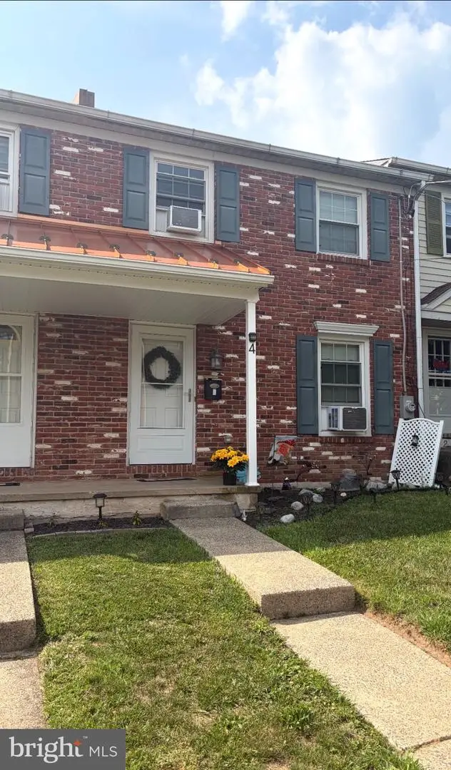 4 S 9th St, Perkasie, PA 18944 - #2