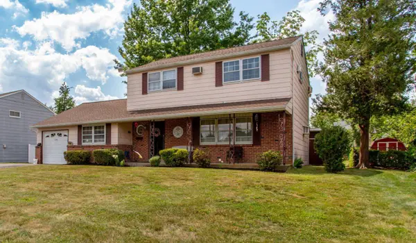 136 Wallace Dr, WARMINSTER, PA 18974