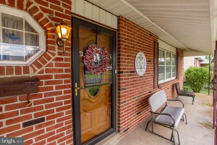 136 Wallace Dr, Warminster, PA 18974 - #2