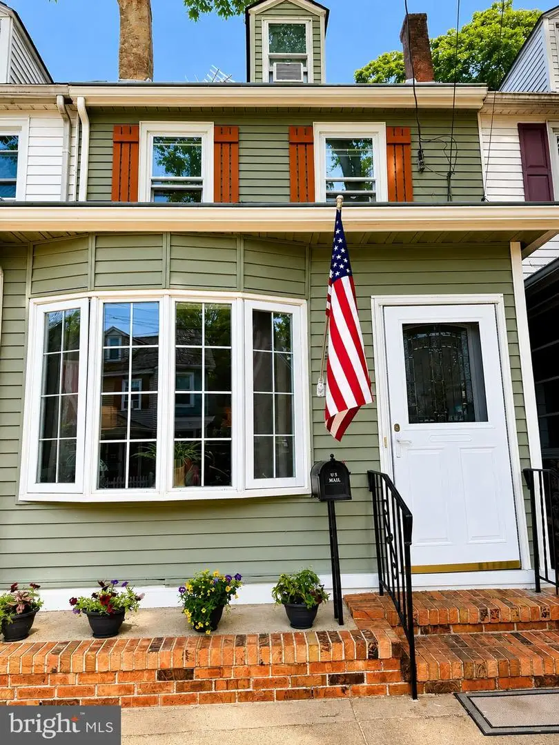 525 Locust St, Bristol, PA 19007 - #1