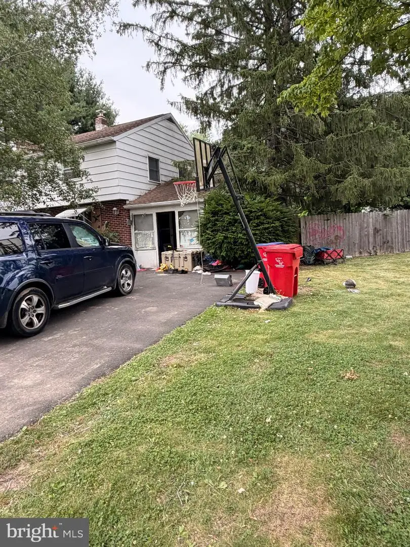 229 Luff Ln, Warminster, PA 18974 - #3