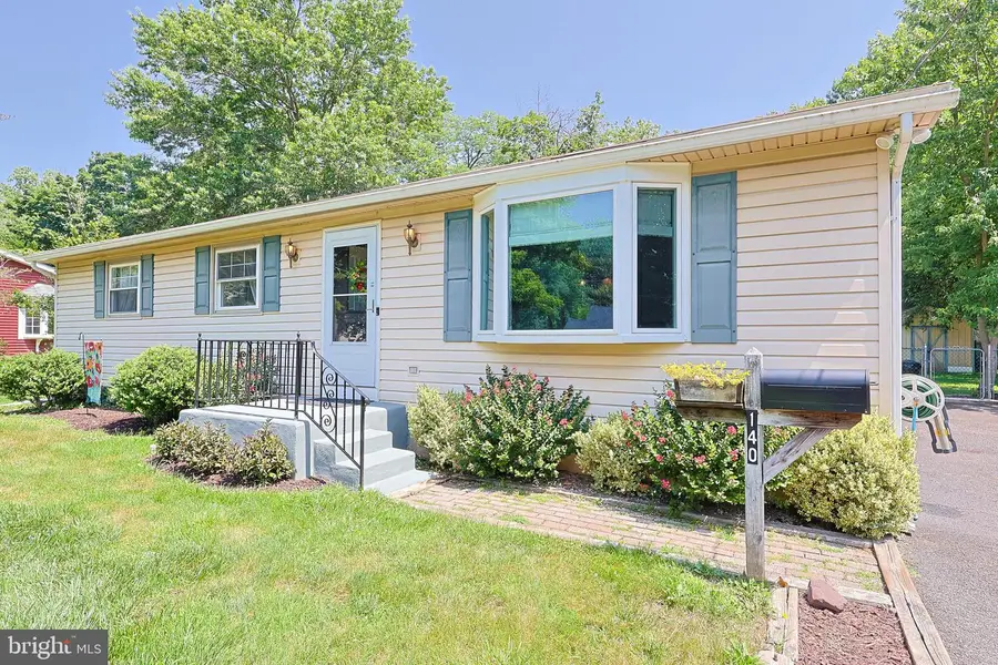 140 Longshore Ave, Yardley, PA 19067 - #3