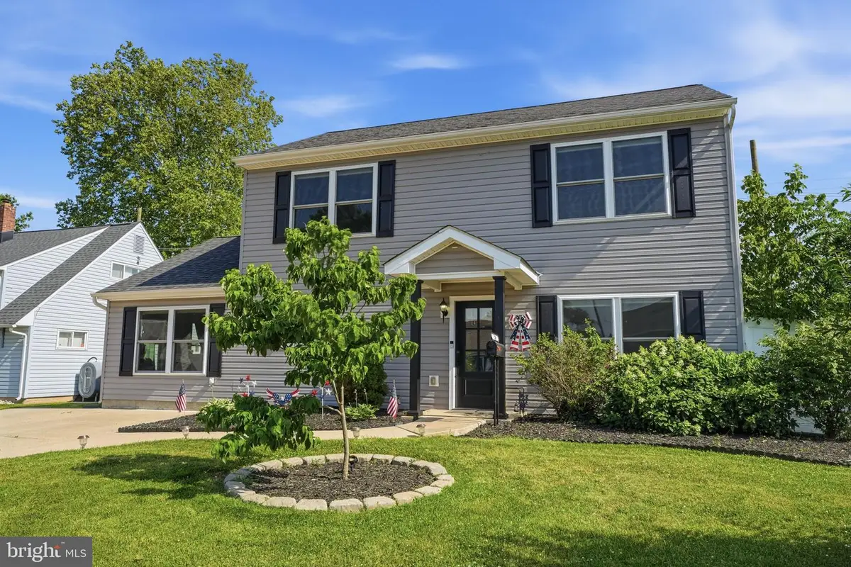 24 Idolstone Rd, Levittown, PA 19057 - #1