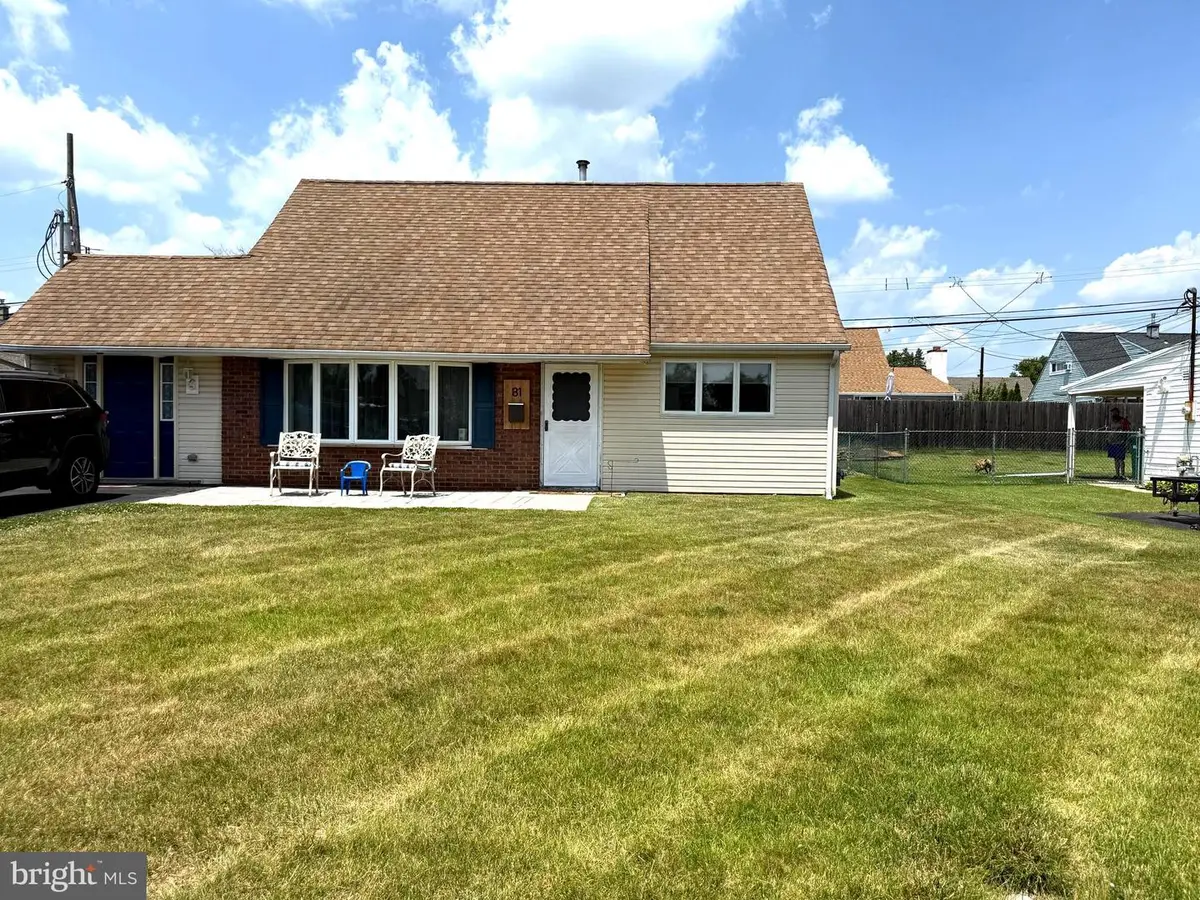 81 Queen Lily Rd, Levittown, PA 19057 - #1