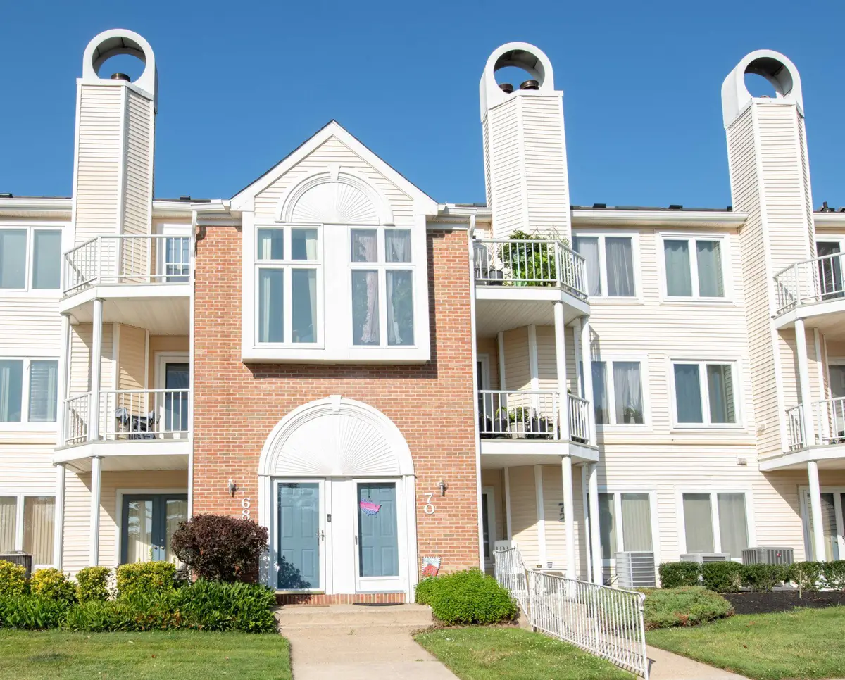 68 Catherine Ct, Levittown, PA 19057 - #1