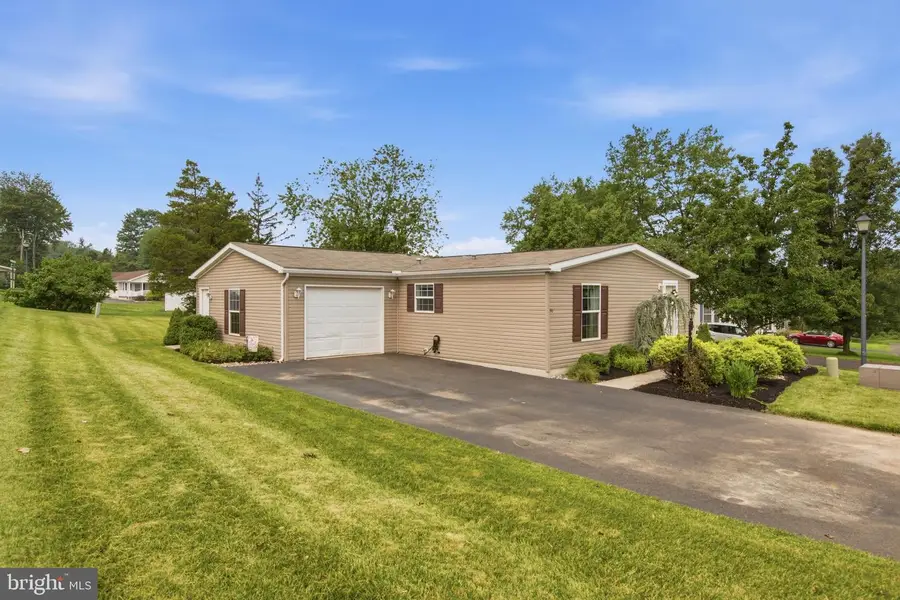 90 Robin Ln, Sellersville, PA 18960 - #3