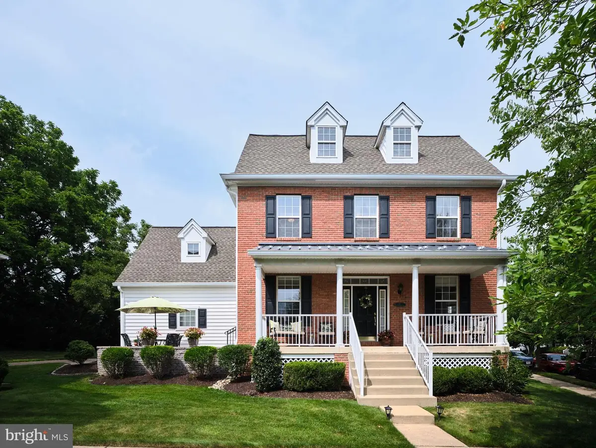 28 Woodbridge Dr, Doylestown, PA 18901 - #1
