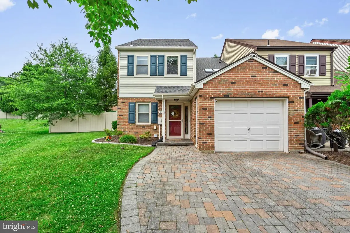 243 Tareyton Dr, Langhorne, PA 19047 - #1