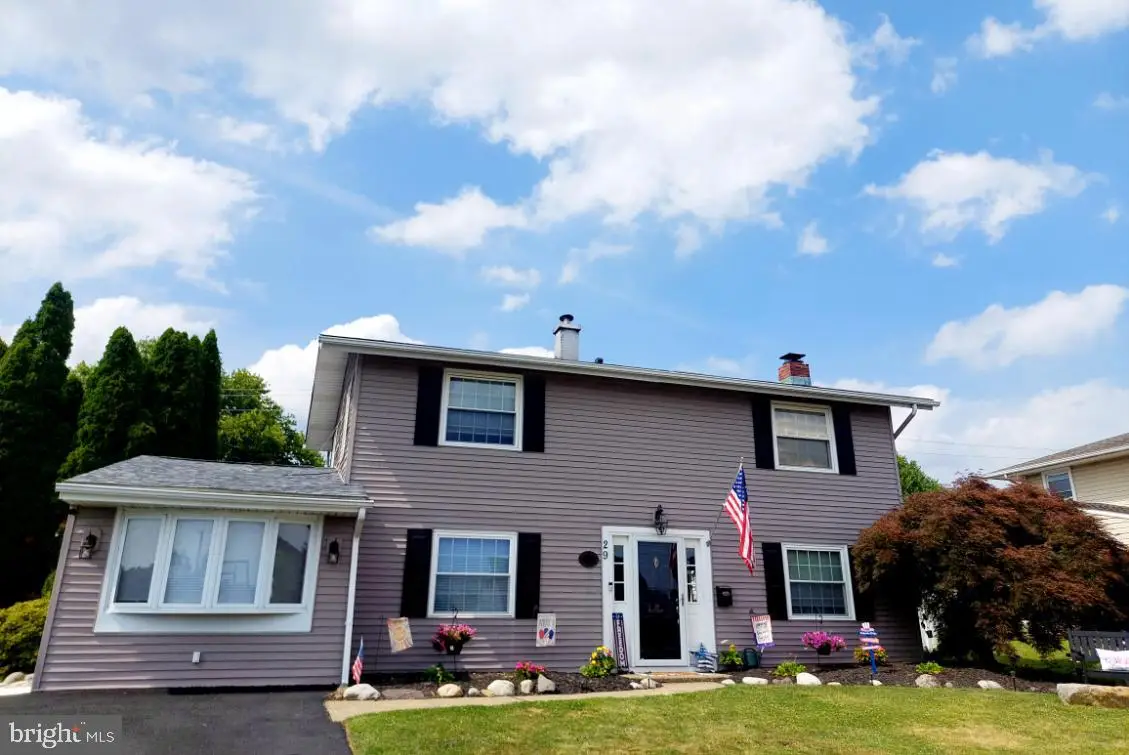 29 Tinder Rd, Levittown, PA 19056 - #1
