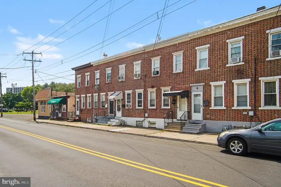 491 Pond St, Bristol, PA 19007 - #2