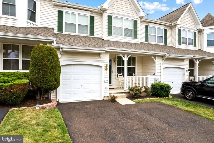 229 Coventry Rd, Chalfont, PA 18914 - #2