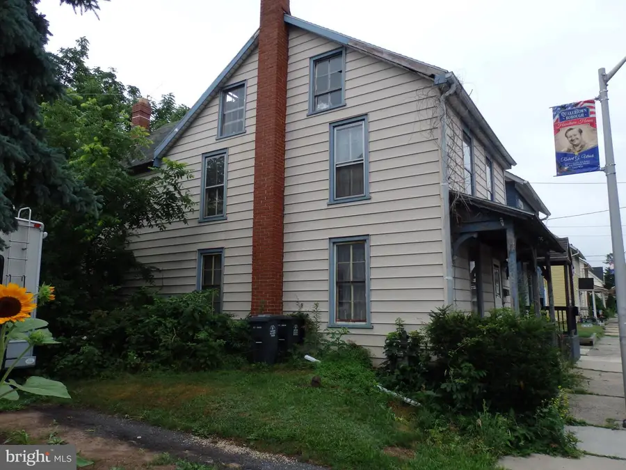 21 S 9th St, Quakertown, PA 18951 - #2