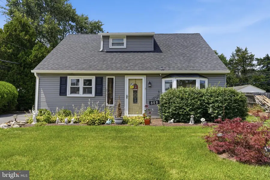 608 Benton Ln, Morrisville, PA 19067 - #2