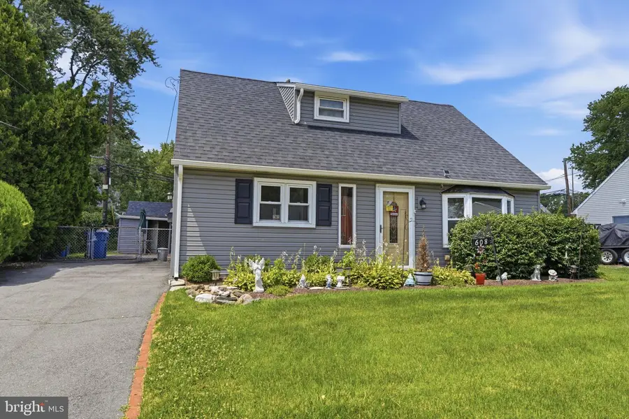 608 Benton Ln, Morrisville, PA 19067 - #3