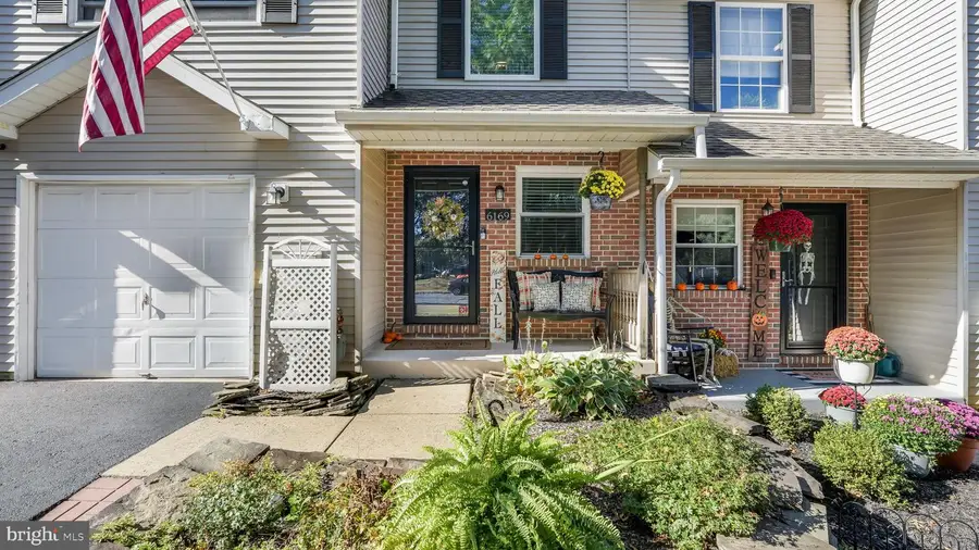 6169 Mountain Laurel Ct, Pipersville, PA 18947 - #3