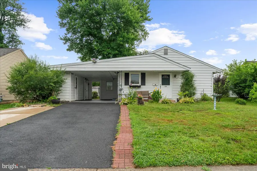 721 Auburn Rd, Fairless Hills, PA 19030 - #3