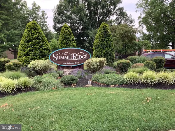 52 Oakridge Dr, LANGHORNE, PA 19047