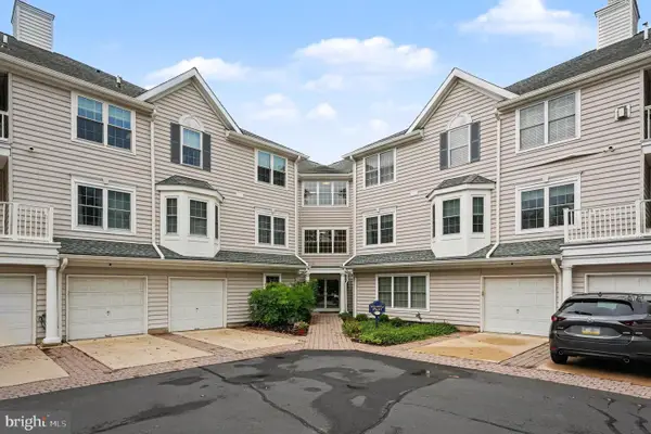 42 W College Ave #322, YARDLEY, PA 19067