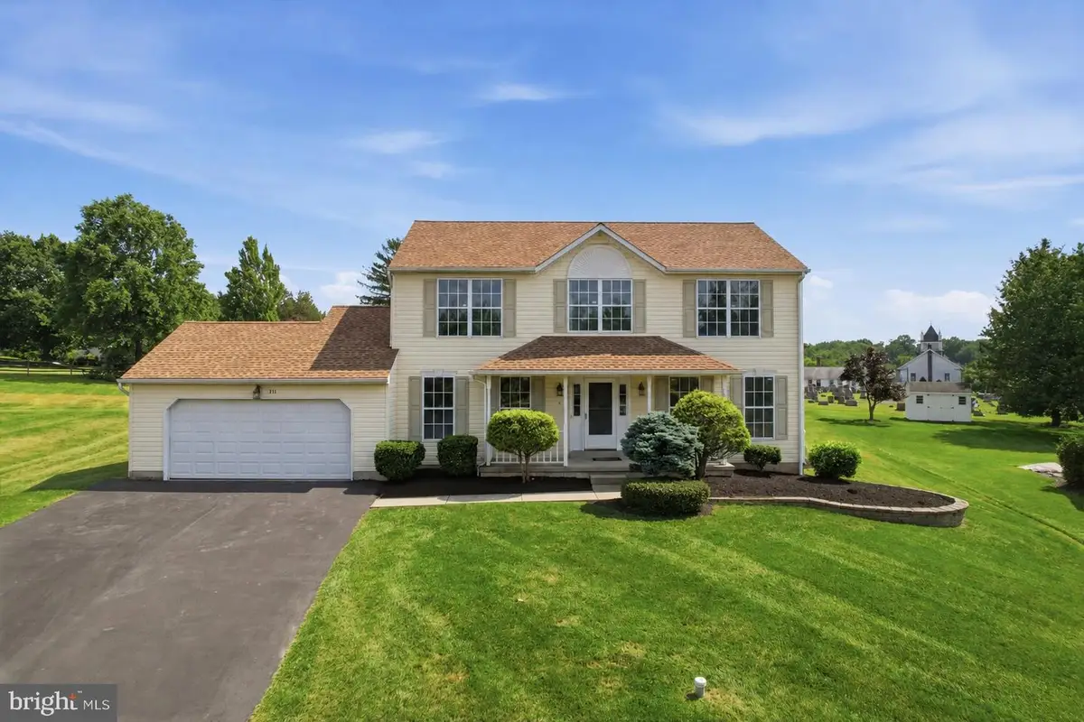 218 Strassburger Rd, Perkasie, PA 18944 - #1