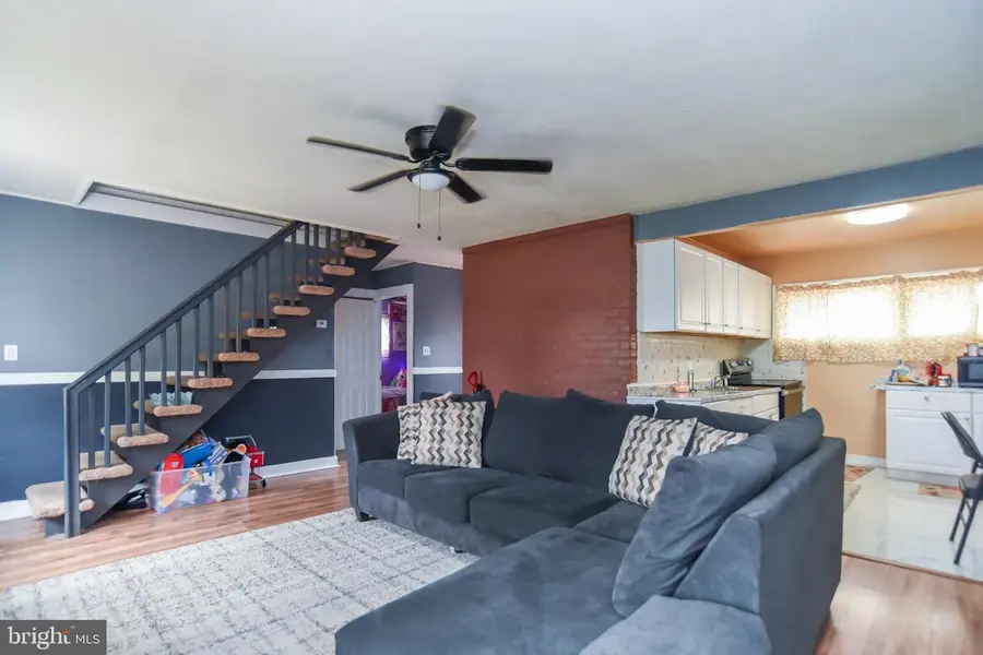 34 Red Maple Ln, Levittown, PA 19055 - #2